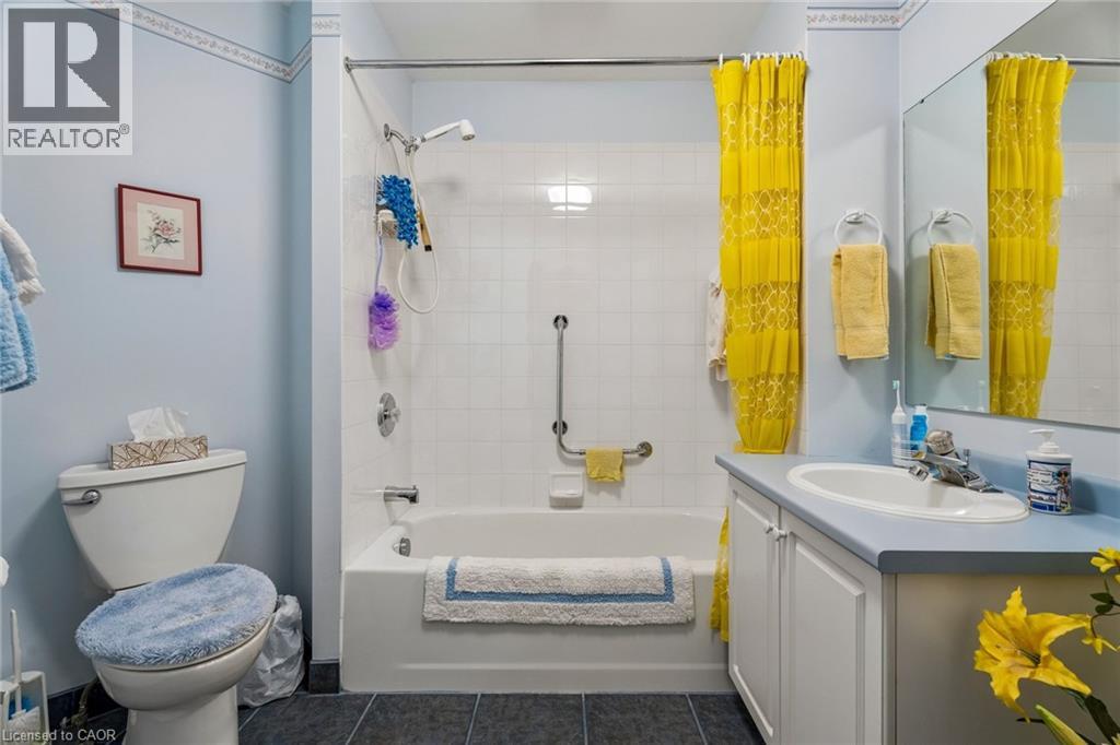 152 Dufferin Avenue — photo 24