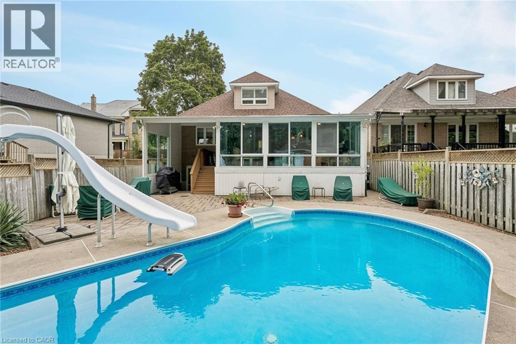 152 Dufferin Avenue — photo 45