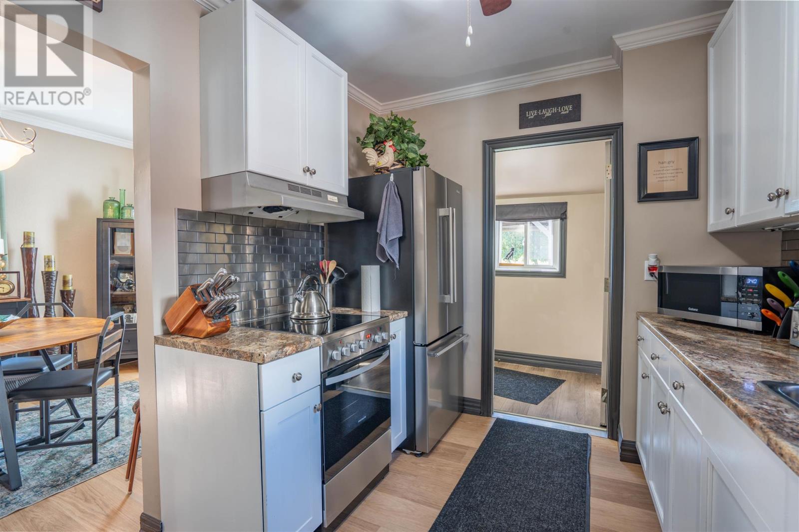 307 Beverley ST - Image 12