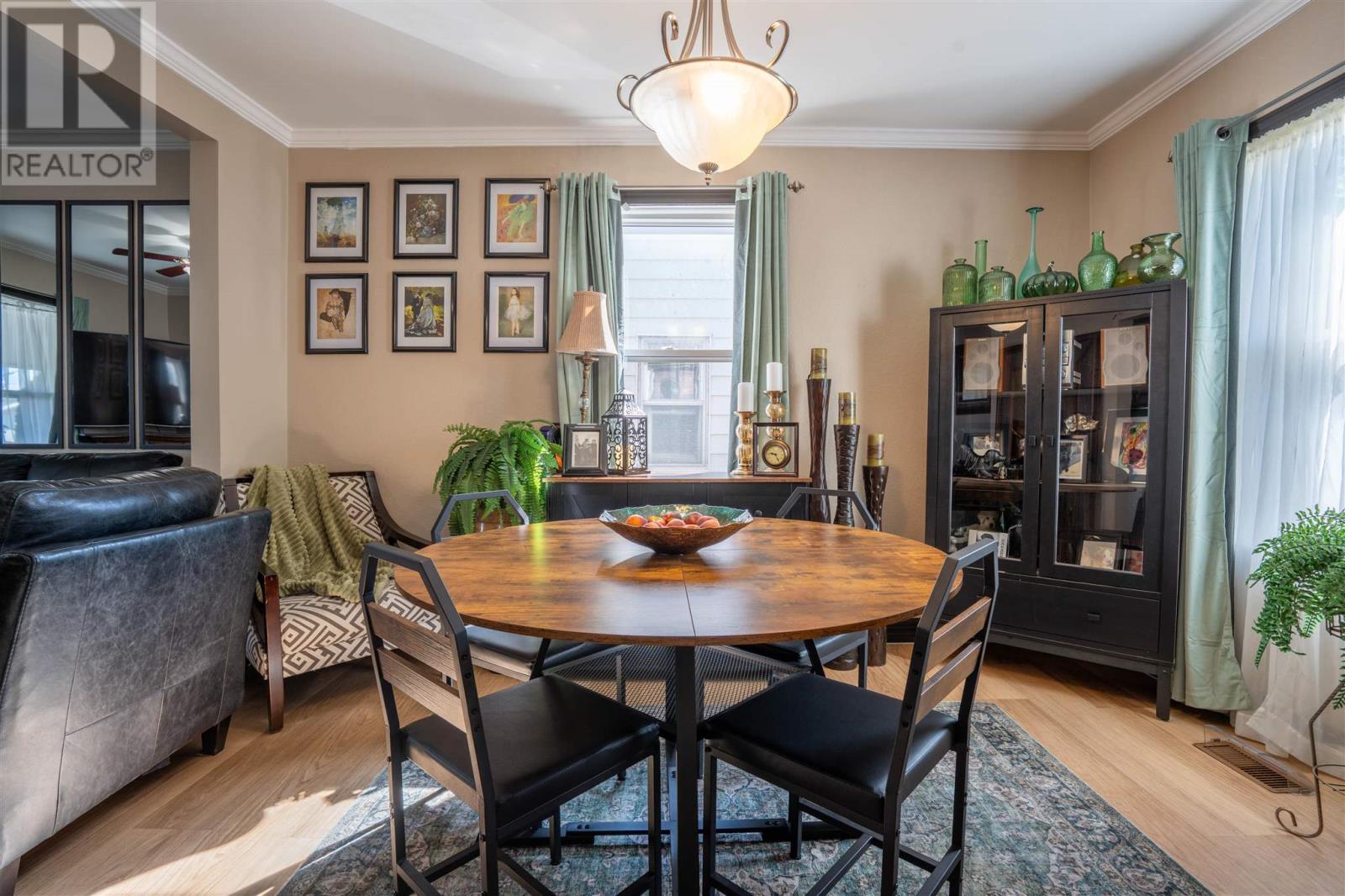 307 Beverley ST - 14