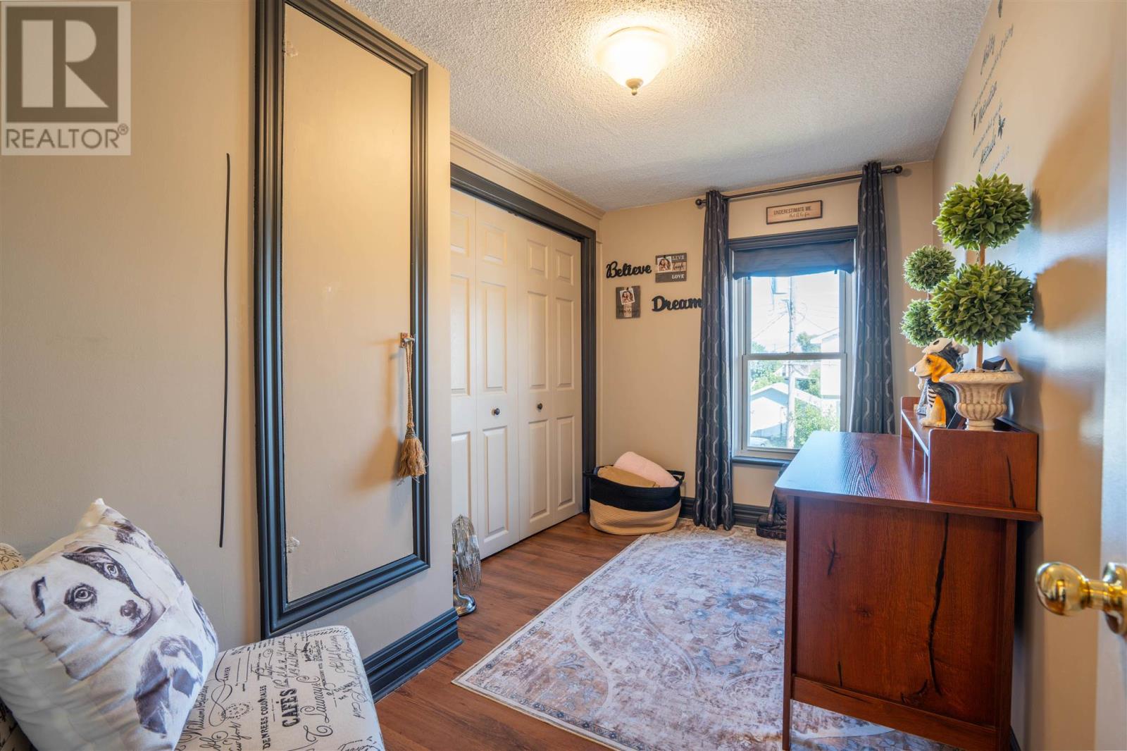 307 Beverley ST - 22