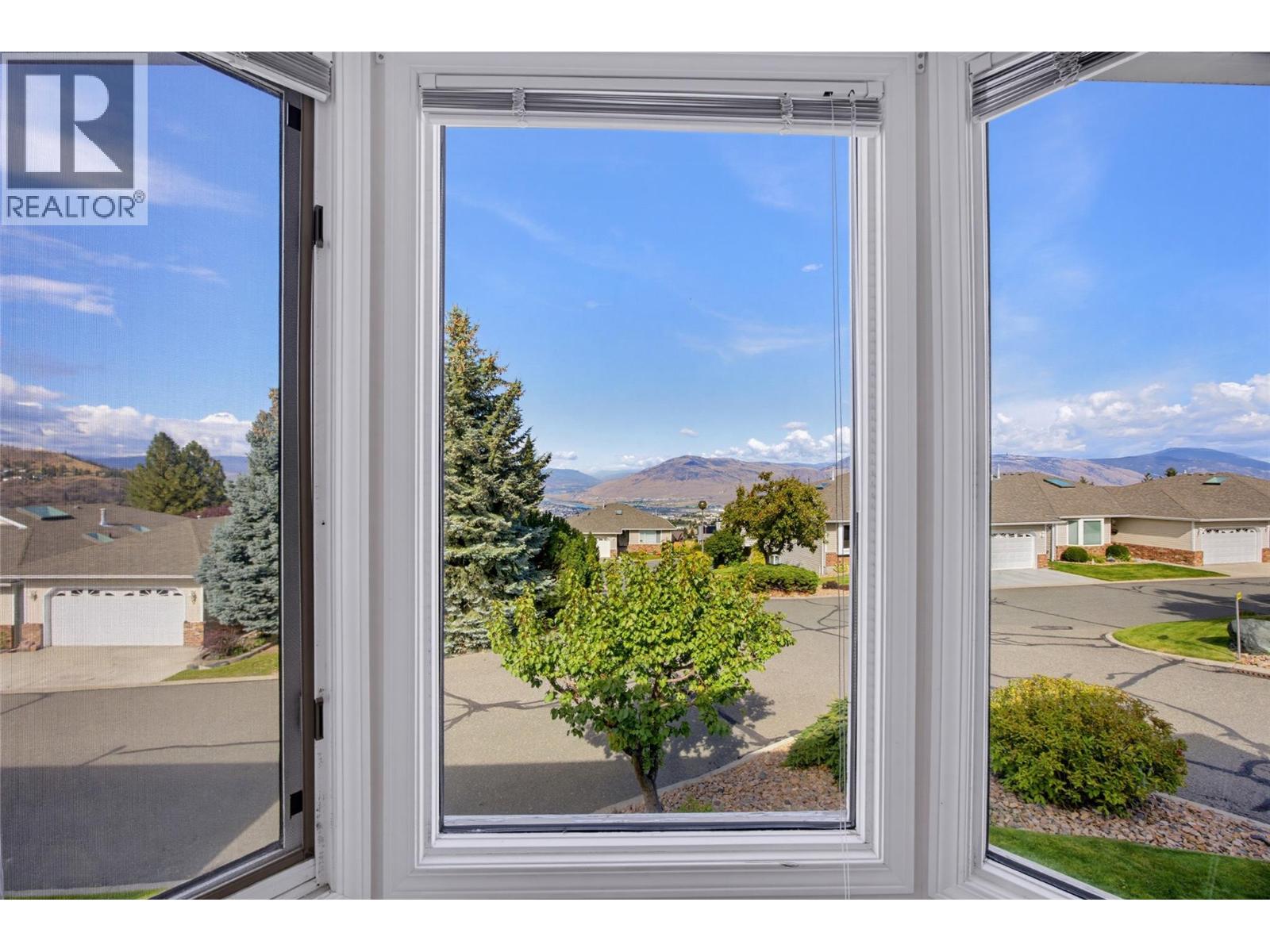 #15 2030 Van Horne Drive - 16