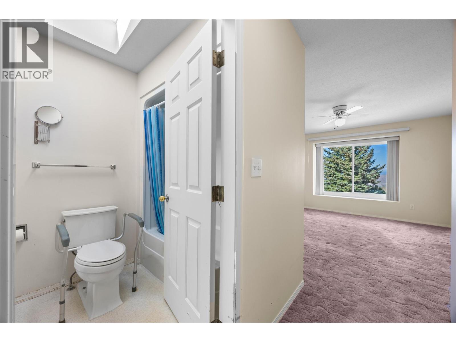 #15 2030 Van Horne Drive - 23