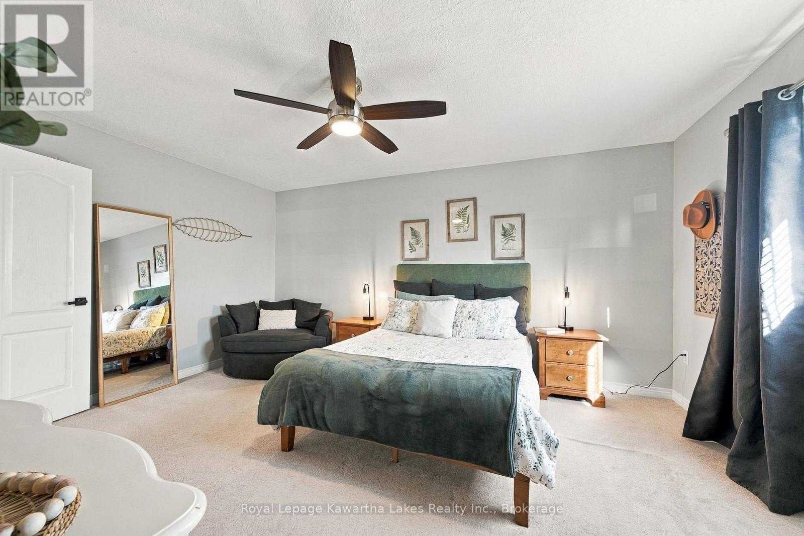 12 LUCAS CRESCENT - Image 33