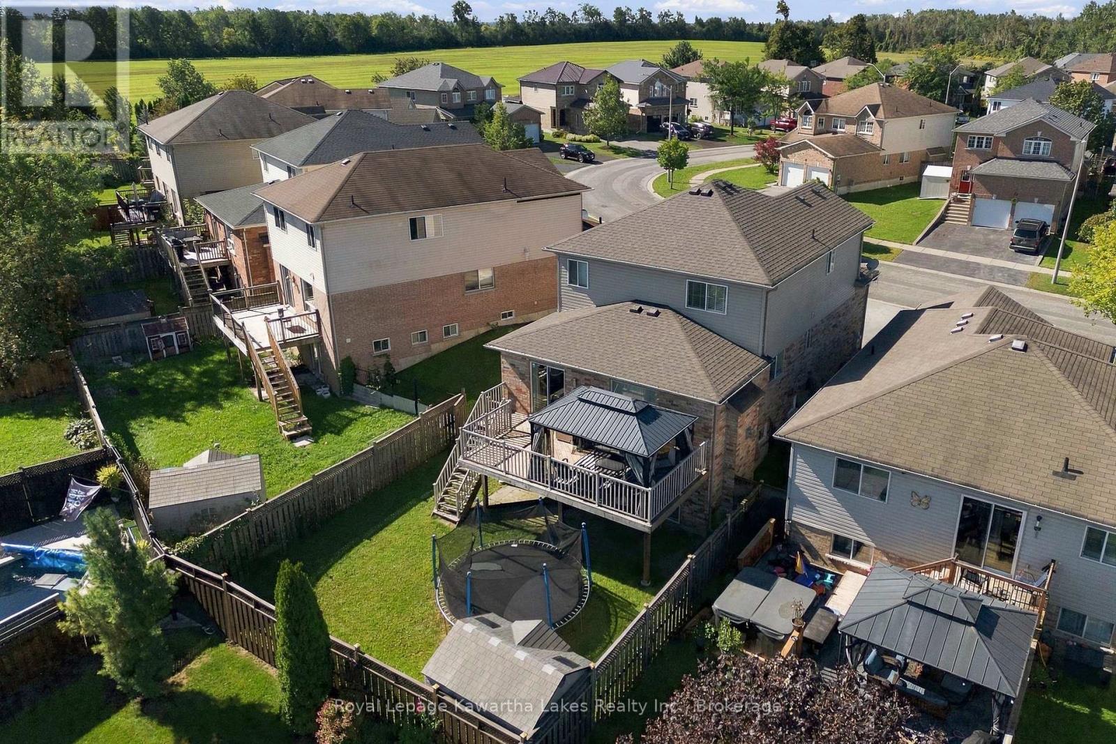 12 LUCAS CRESCENT - 50