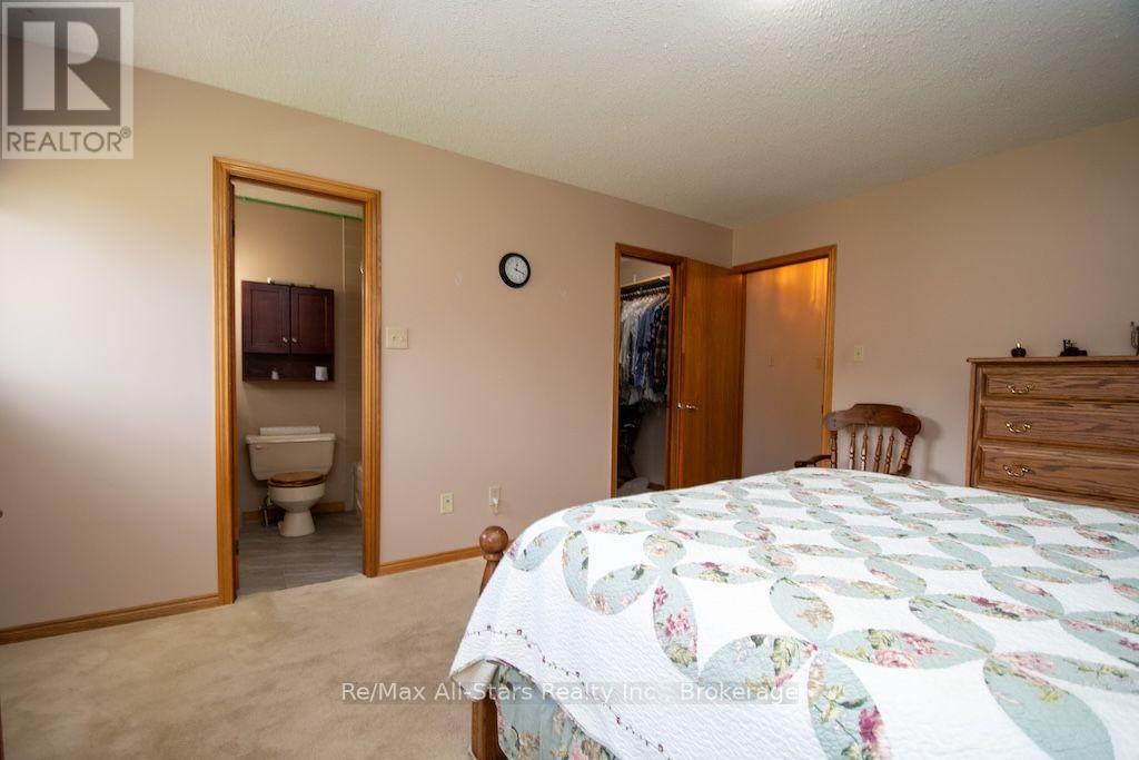 1921 MAPLERIDGE DRIVE - Image 16