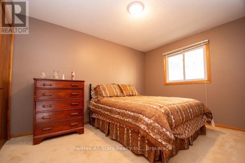 1921 MAPLERIDGE DRIVE - Image 18