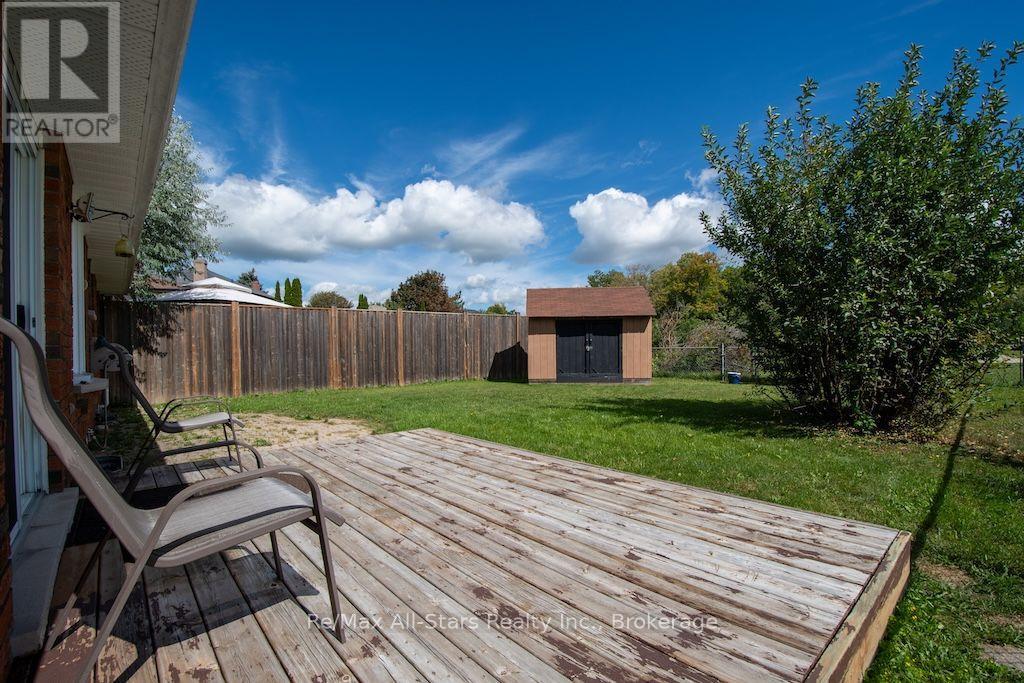 1921 MAPLERIDGE DRIVE - Image 32