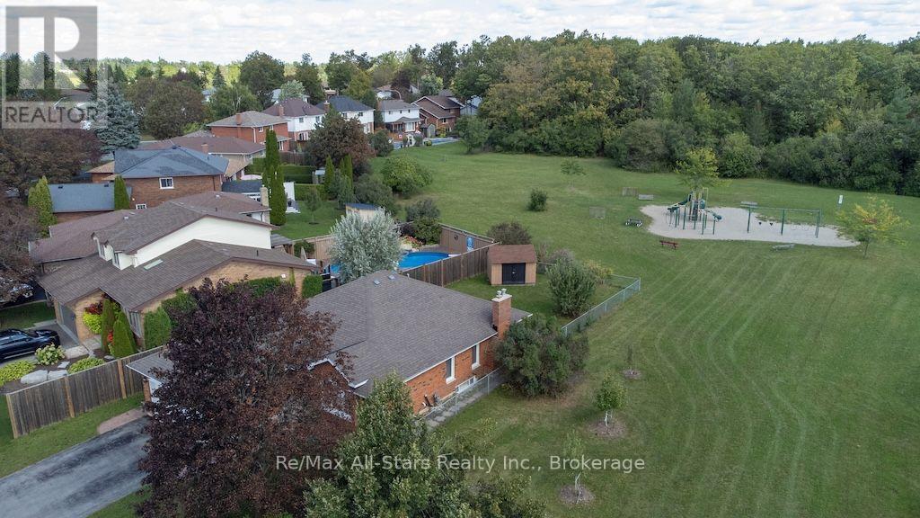 1921 MAPLERIDGE DRIVE - Image 35