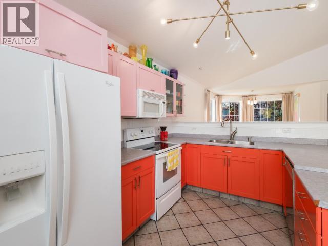 11 LAZULITE DRIVE - Image 18