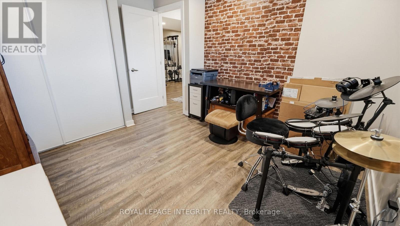 2023 WOODS STREET - Image 31
