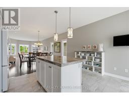 Kitchen - 309 Colmar Street, Russell, ON K0A1W0 Photo 13