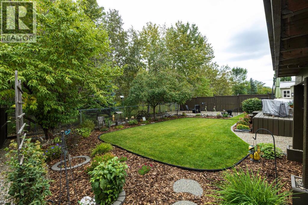 Listing photo – 12 Aspen Heights Way, Innisfail
