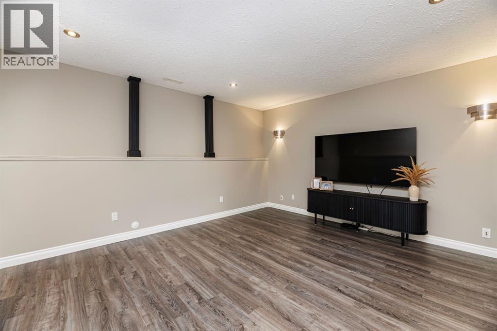 Listing photo – 12 Aspen Heights Way, Innisfail