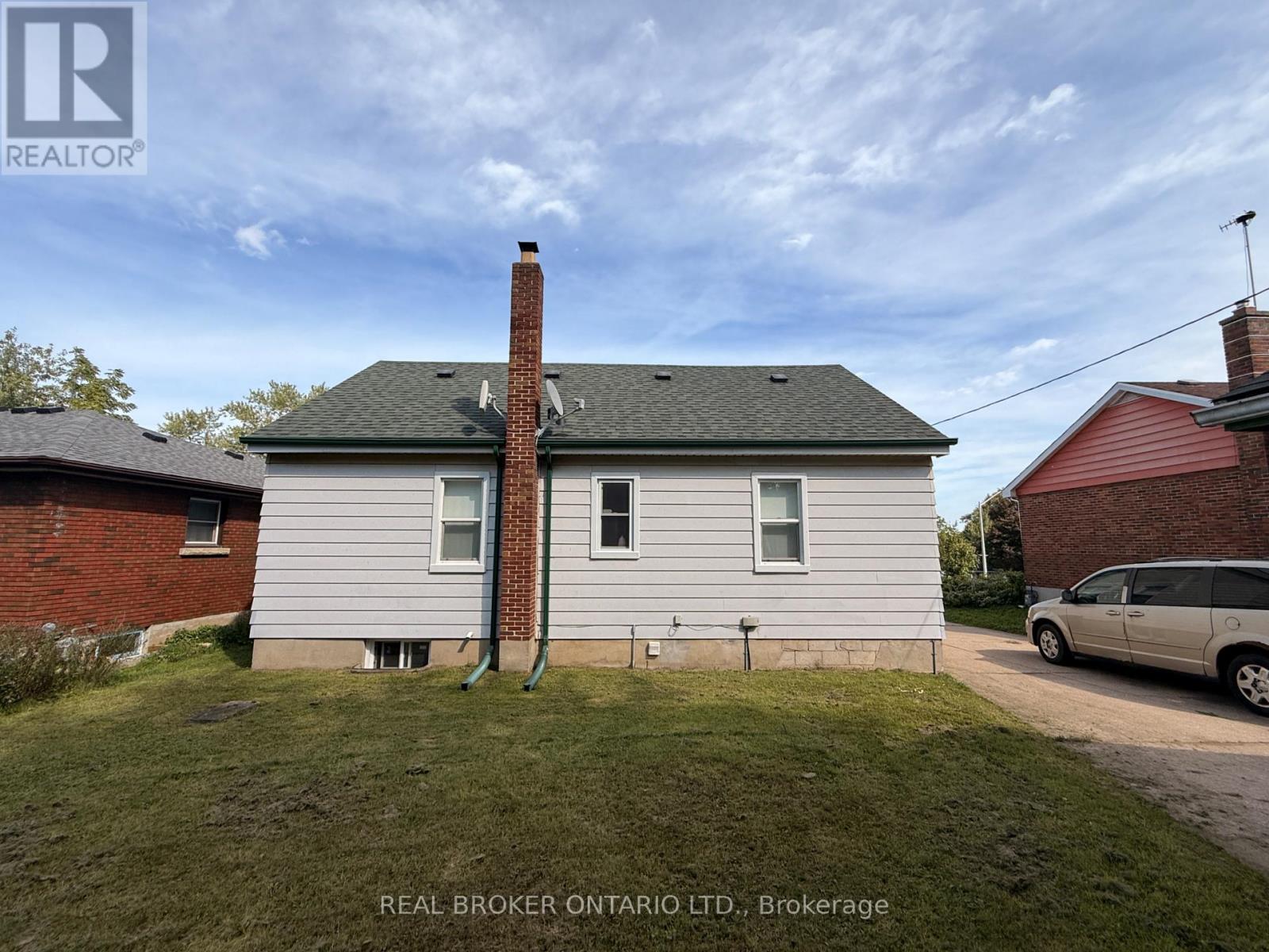 4 CONLON CRESCENT - 19