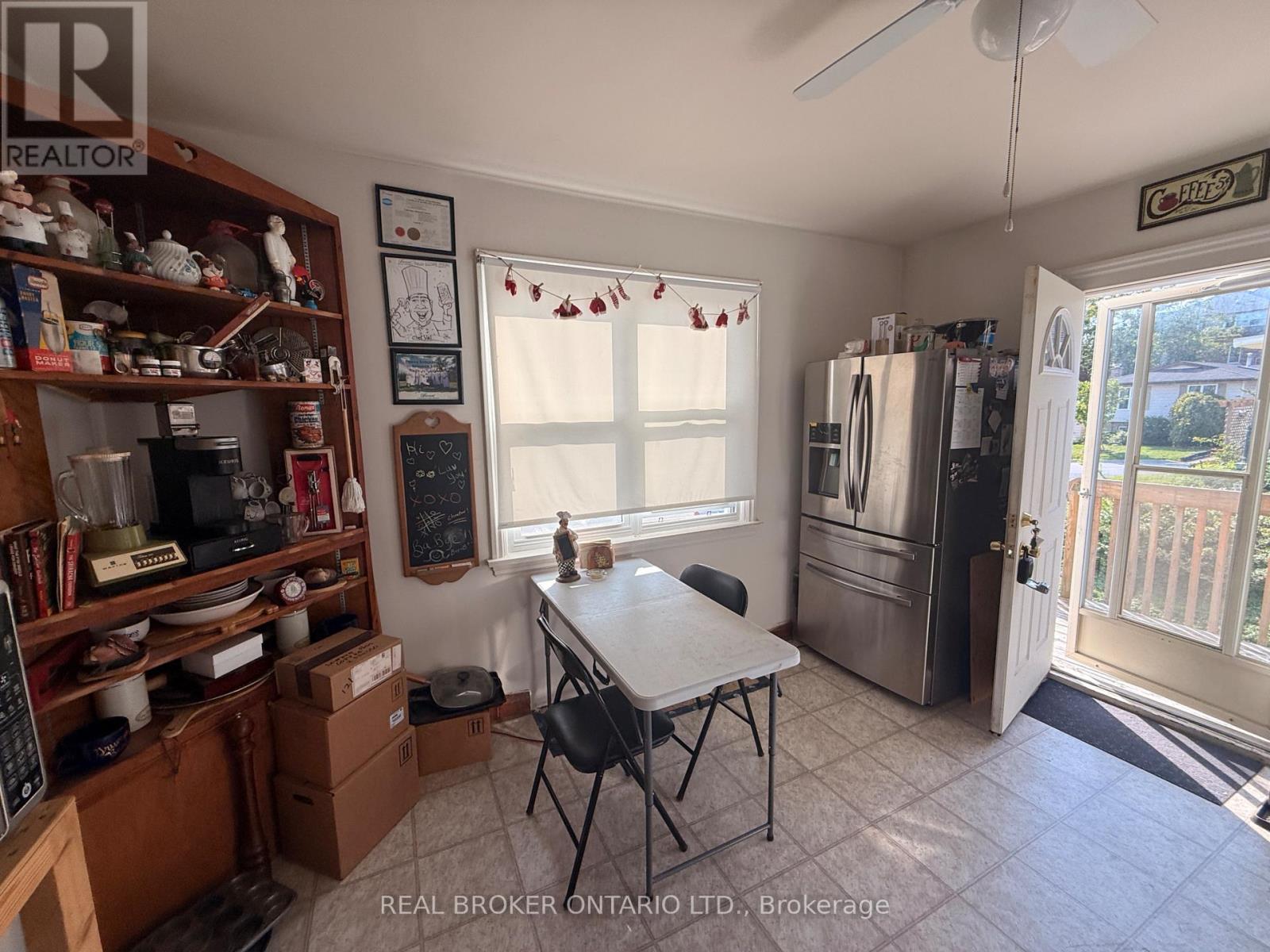 4 CONLON CRESCENT - 5