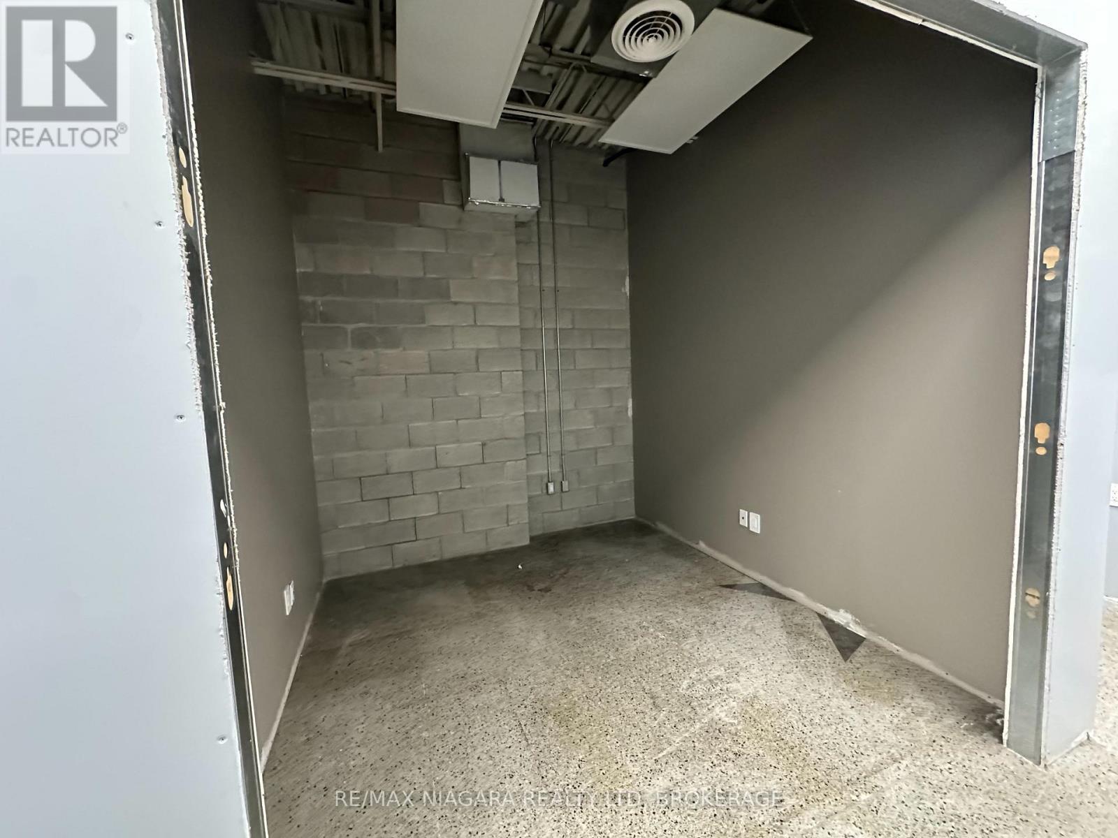 601 Southworth Street South — photo 7