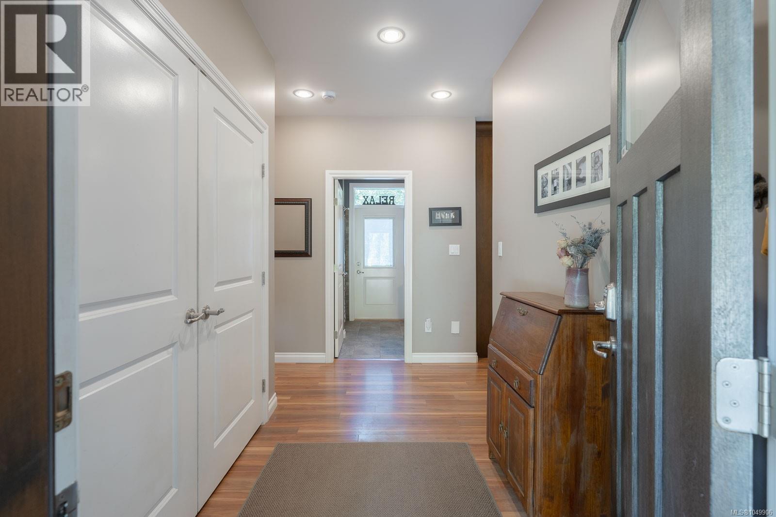 9600 Comox Trail - 3
