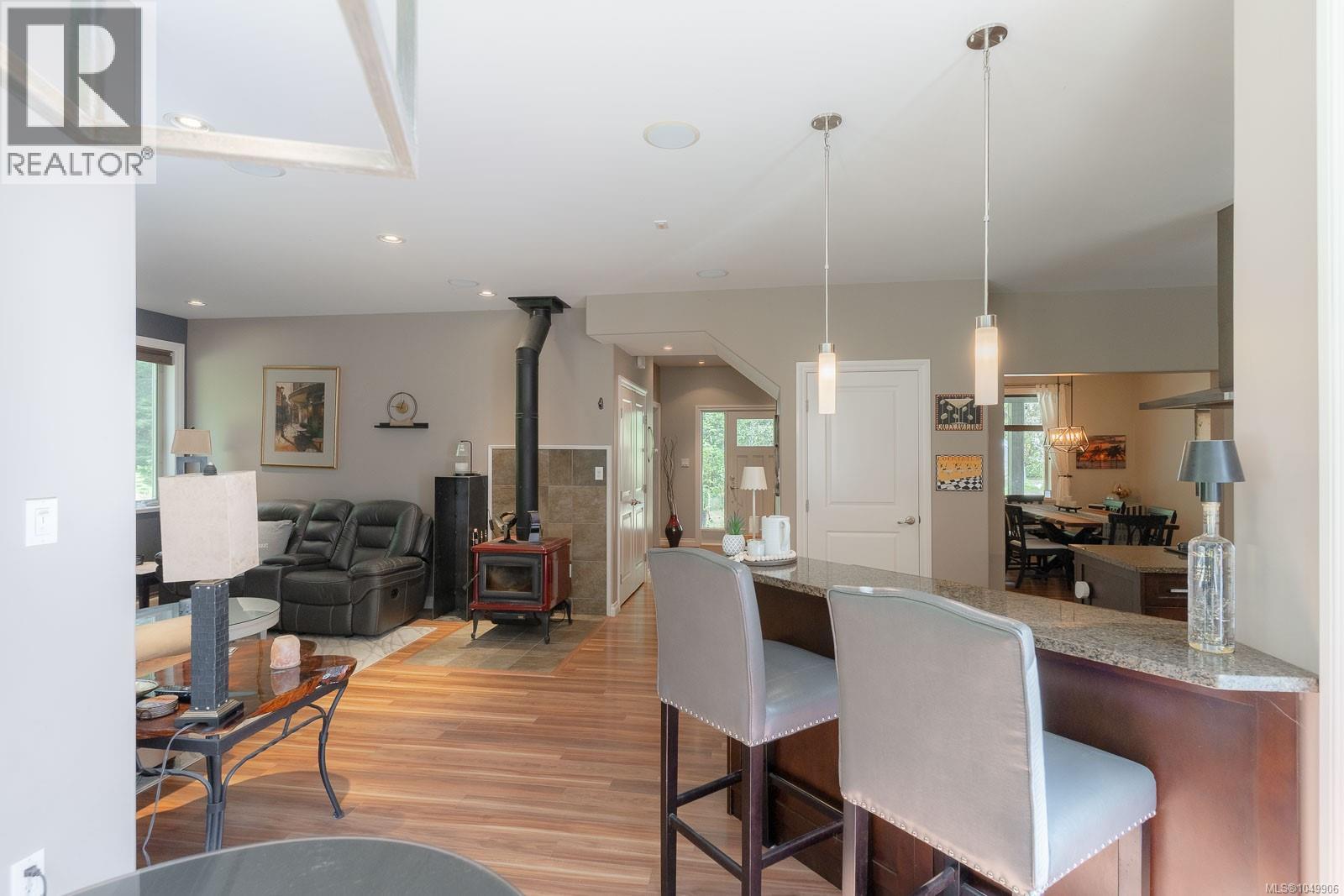 9600 Comox Trail - 9
