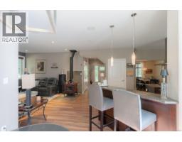 Dining nook - 9600 Comox Trail, Port Alberni, BC V9Y8N8 Photo 9