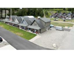 5211 Trans-canada Highway, Tappen, BC V1E2Z7 Photo 6