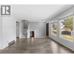 Kitchen - 304 Whitefield Drive Ne, Calgary, AB T1Y5J3 Photo 13