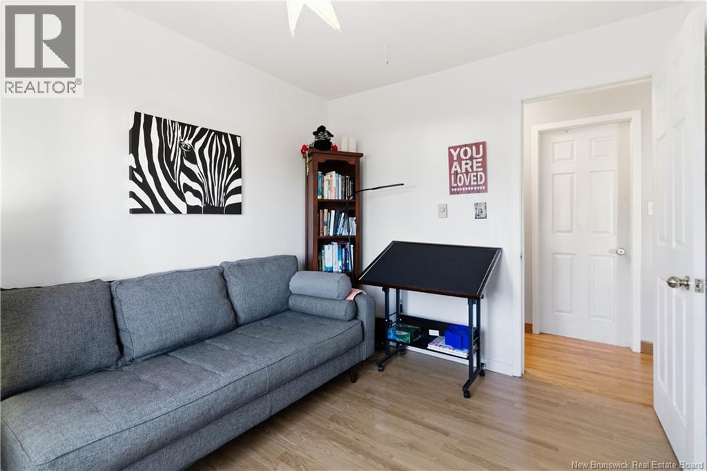 27 Pasadena Drive - Image 25