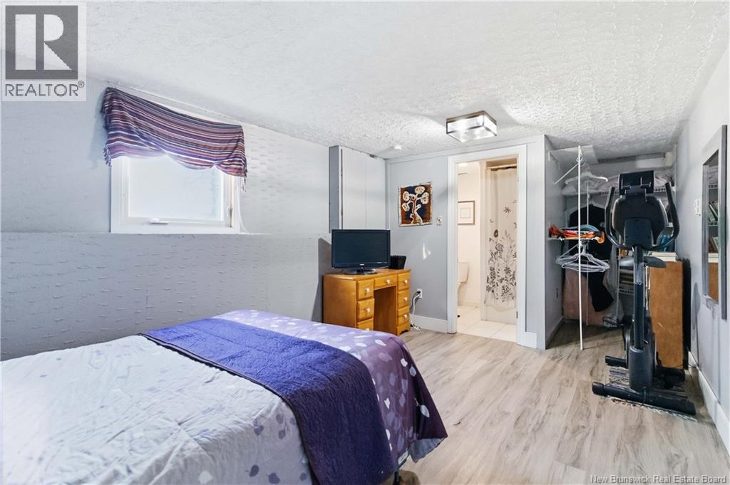 27 Pasadena Drive - 40