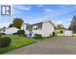 27 Pasadena Drive, photo 2