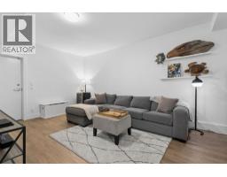12 1133 Ridgewood Drive, North Vancouver, BC V7R0A4 Photo 33
