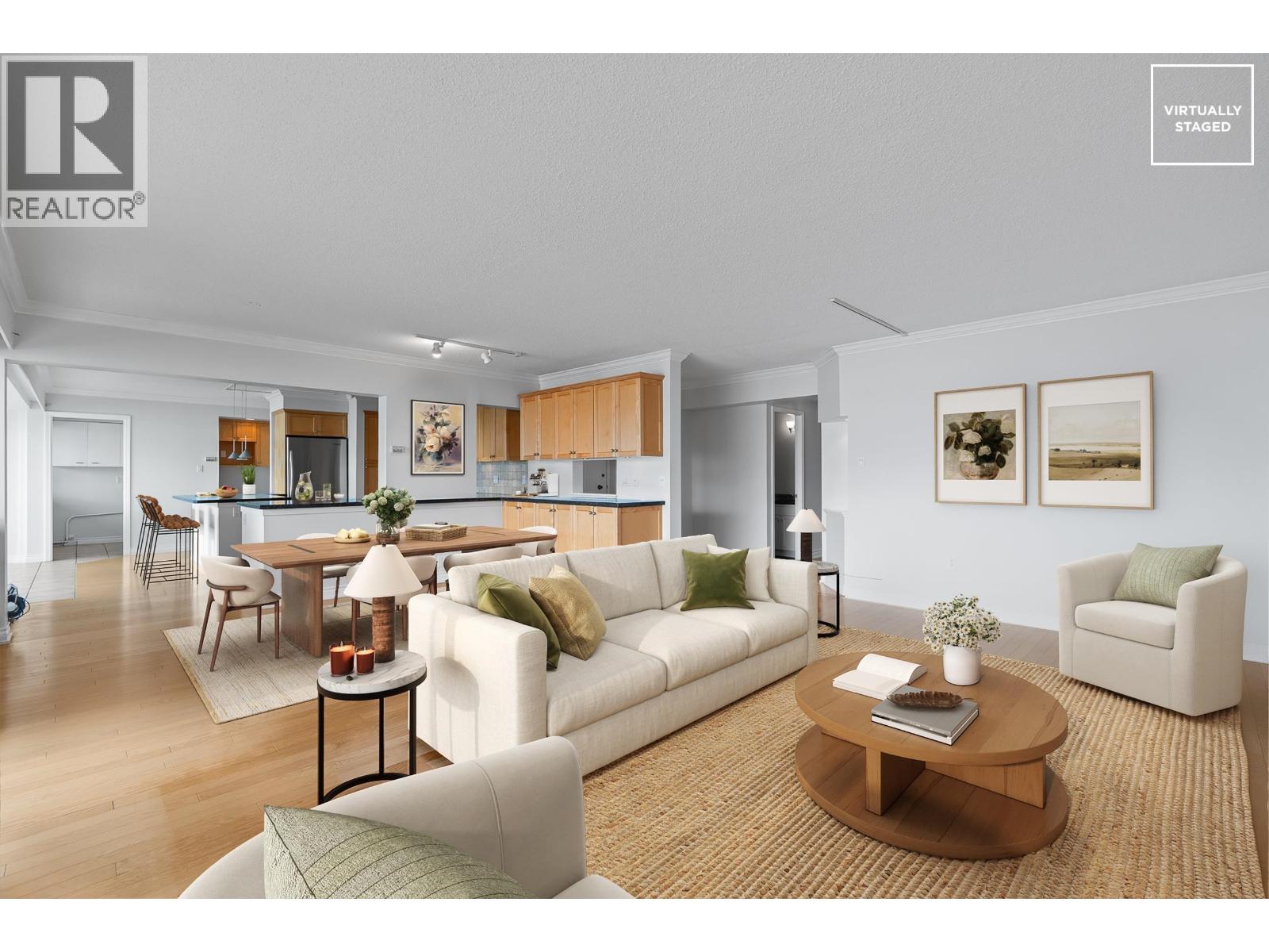 203 150 24TH STREET, West Vancouver