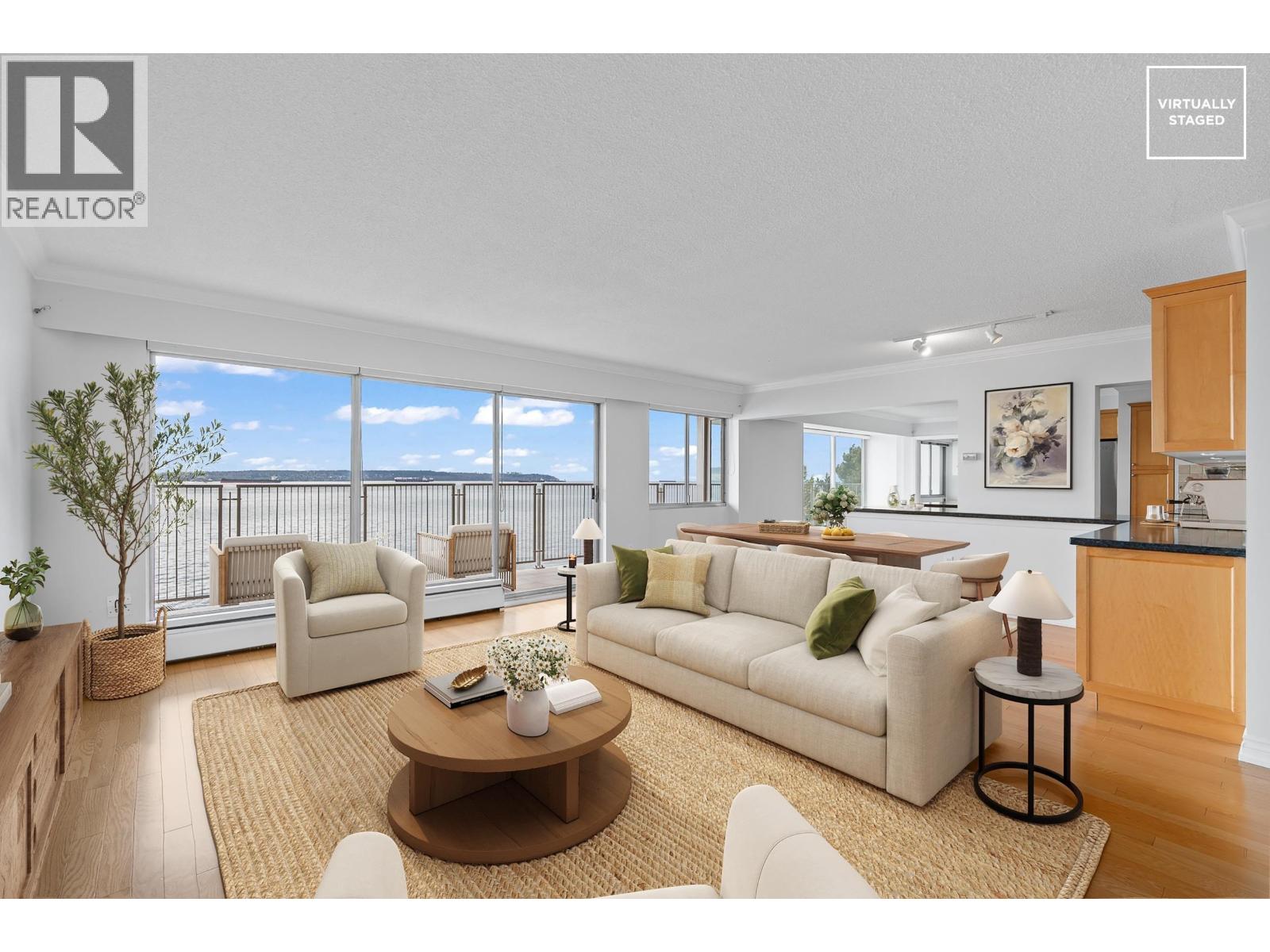 203 150 24TH STREET, West Vancouver