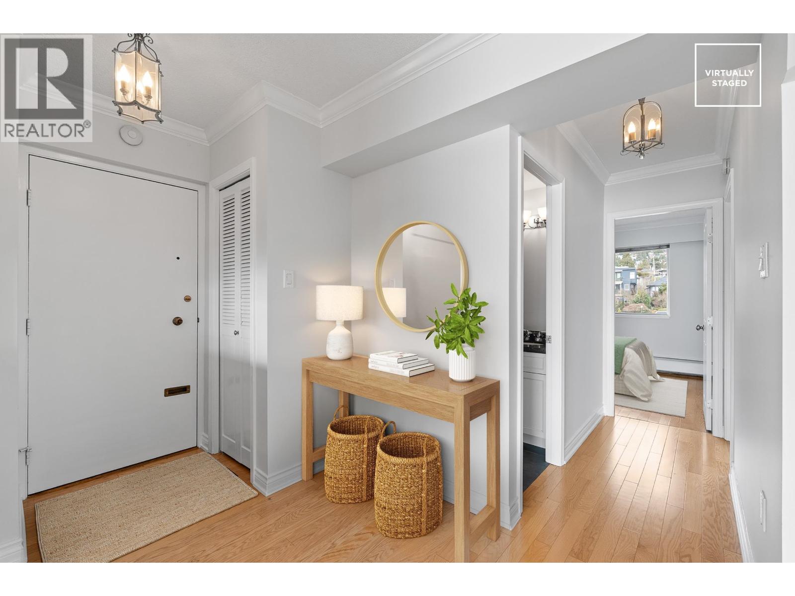 203 150 24TH STREET, West Vancouver