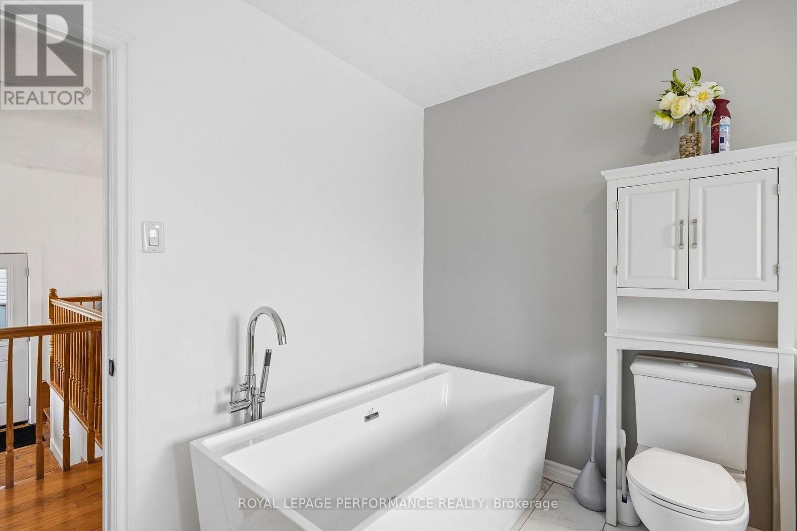 493 CATHERINE STREET - 16