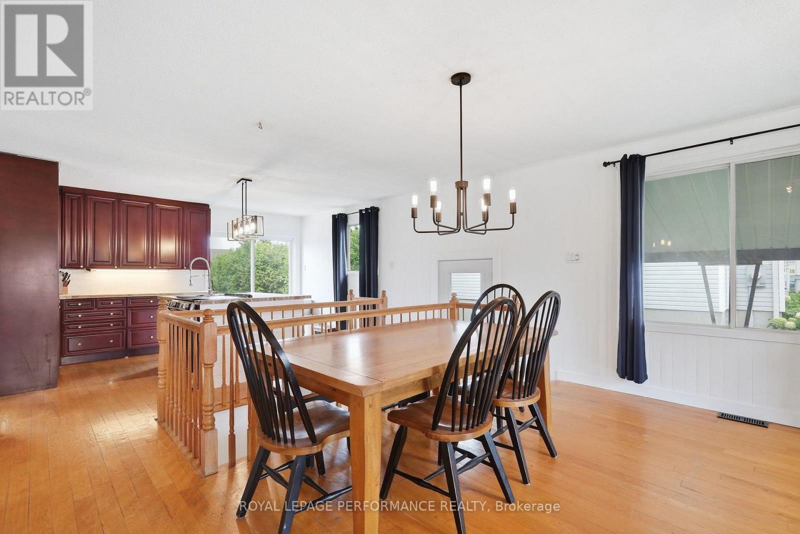 493 CATHERINE STREET - 7