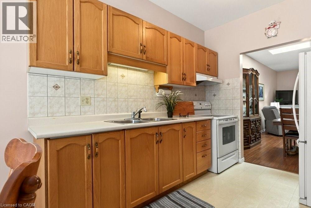 20 KITTY MURRAY Lane Unit# 11, Ancaster — photo 8