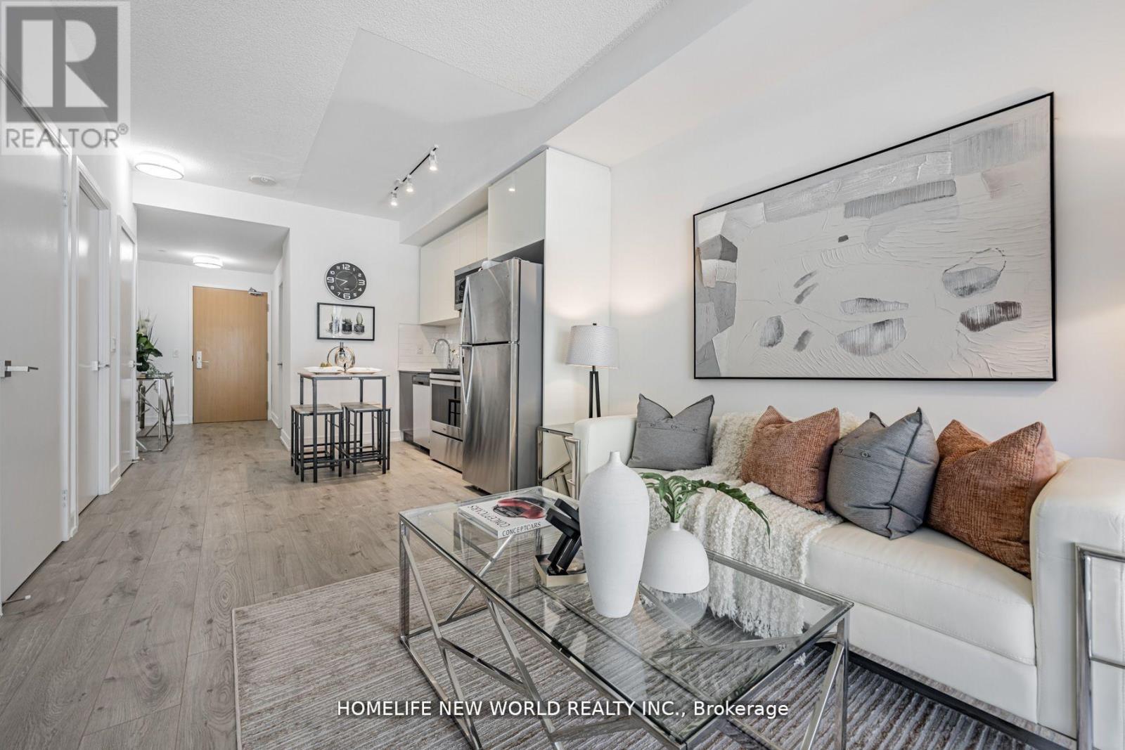 Photo of 250 - 621 SHEPPARD AVENUE E