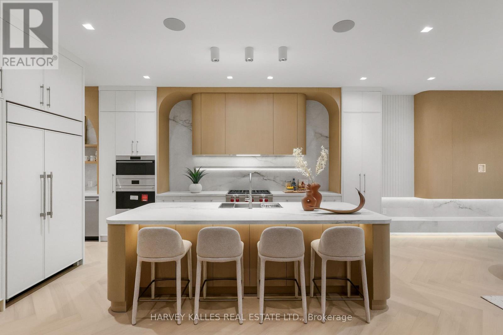 108 HEATH STREET W - 10