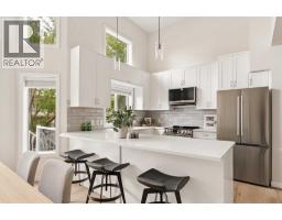 4 Kingsland Villas Sw, Calgary, AB T2V5J9 Photo 12