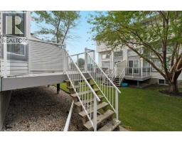 4 Kingsland Villas Sw, Calgary, AB T2V5J9 Photo 43
