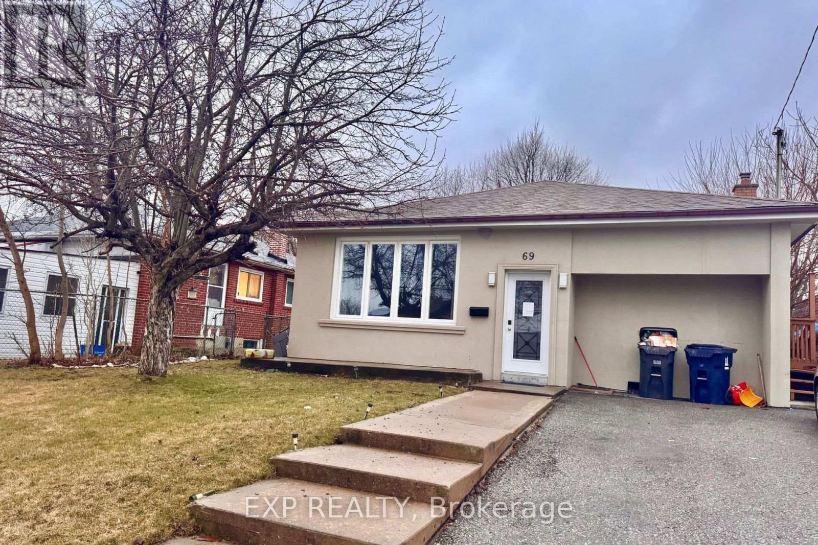 Photo of 69 Hollyhedge Drive