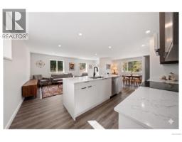 1963 Wilfred Rd, Black Creek, BC V9J1J8 Photo 9