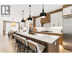 5pc Bathroom - 515 18 Street Nw, Calgary, AB T2N2G6 Photo 7