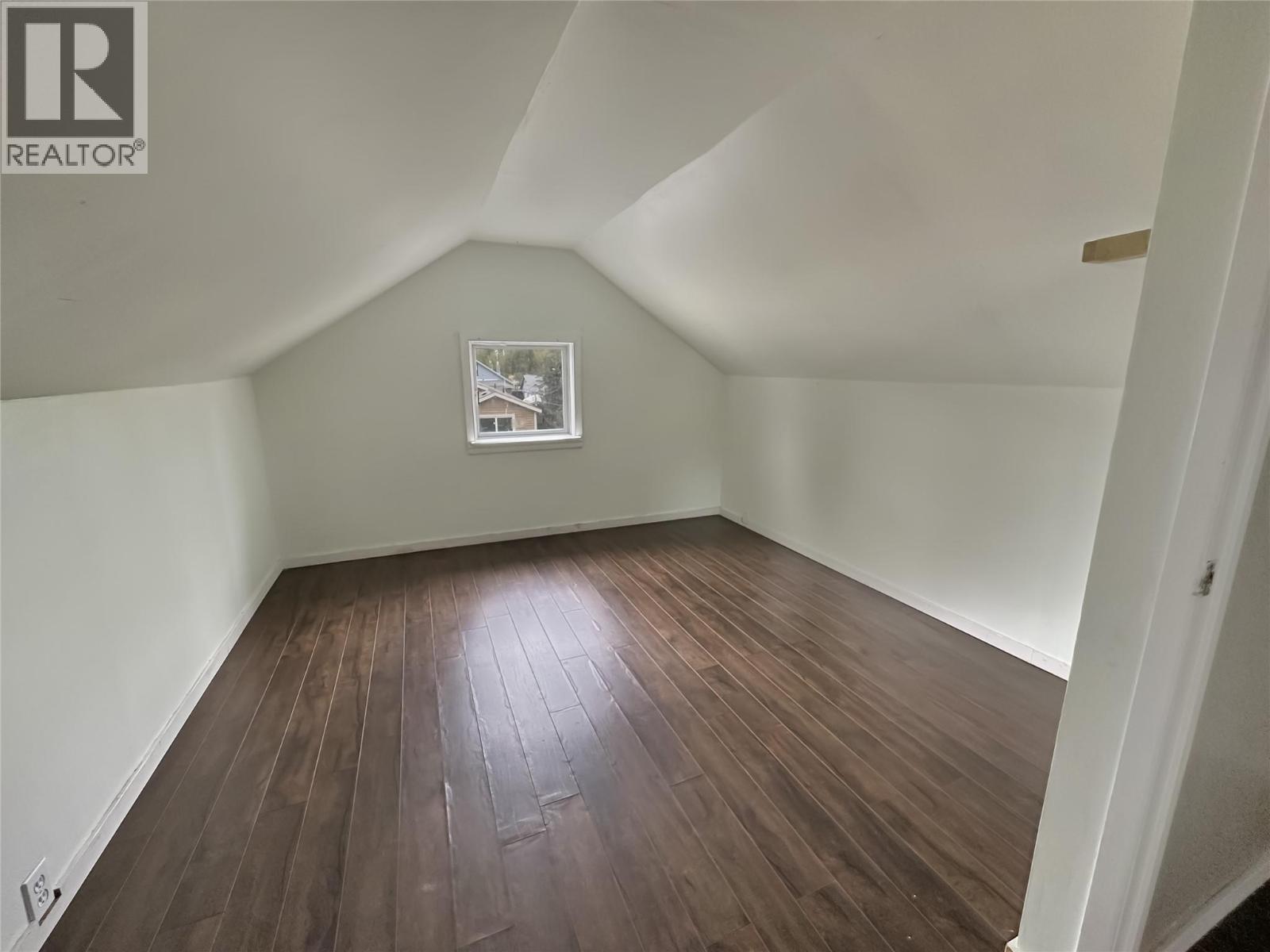 569 Auburn Crescent - 9