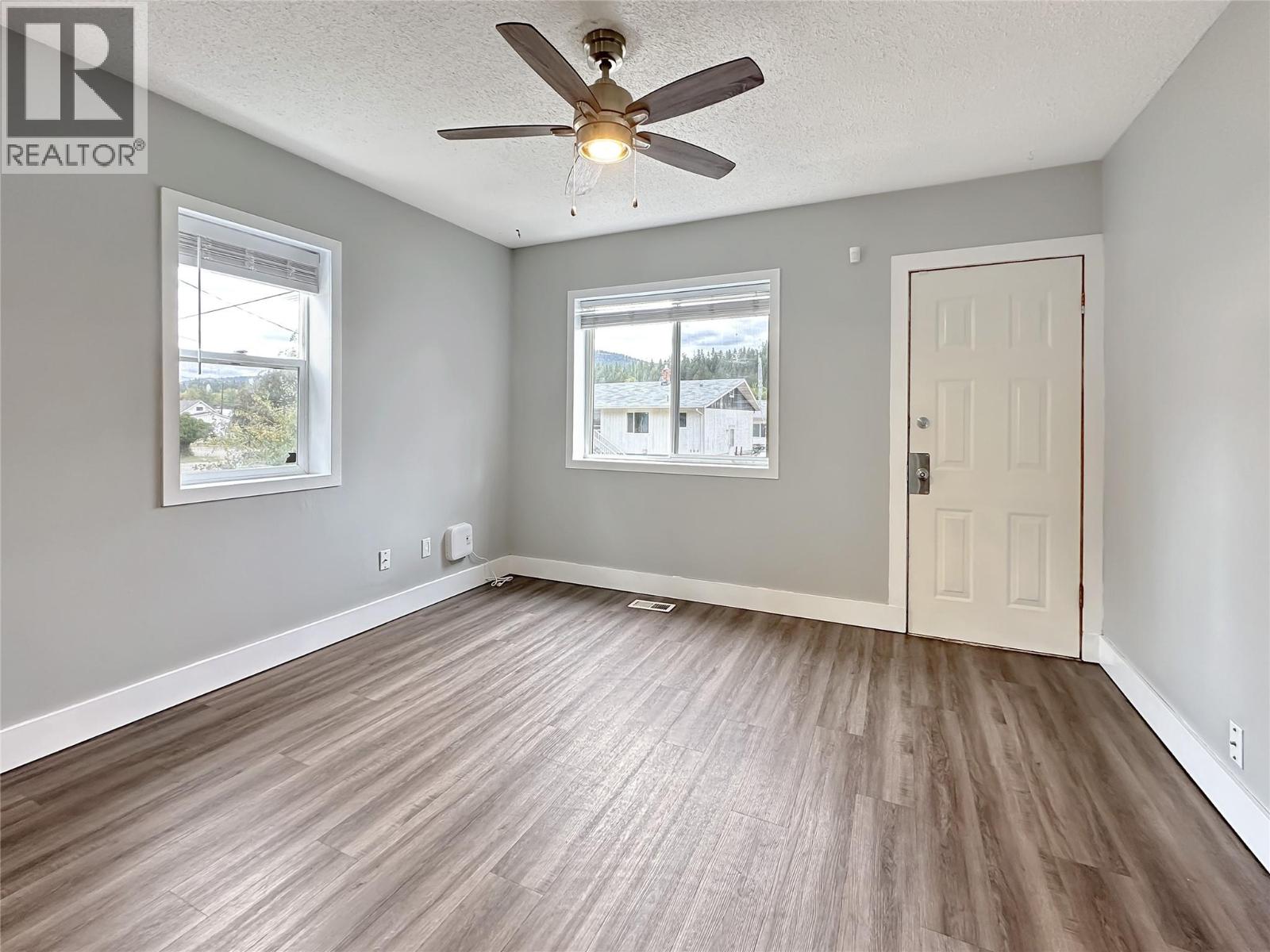 569 Auburn Crescent - Image 5