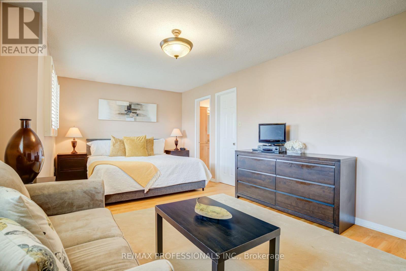 4357 POLTAVA CRESCENT - 26