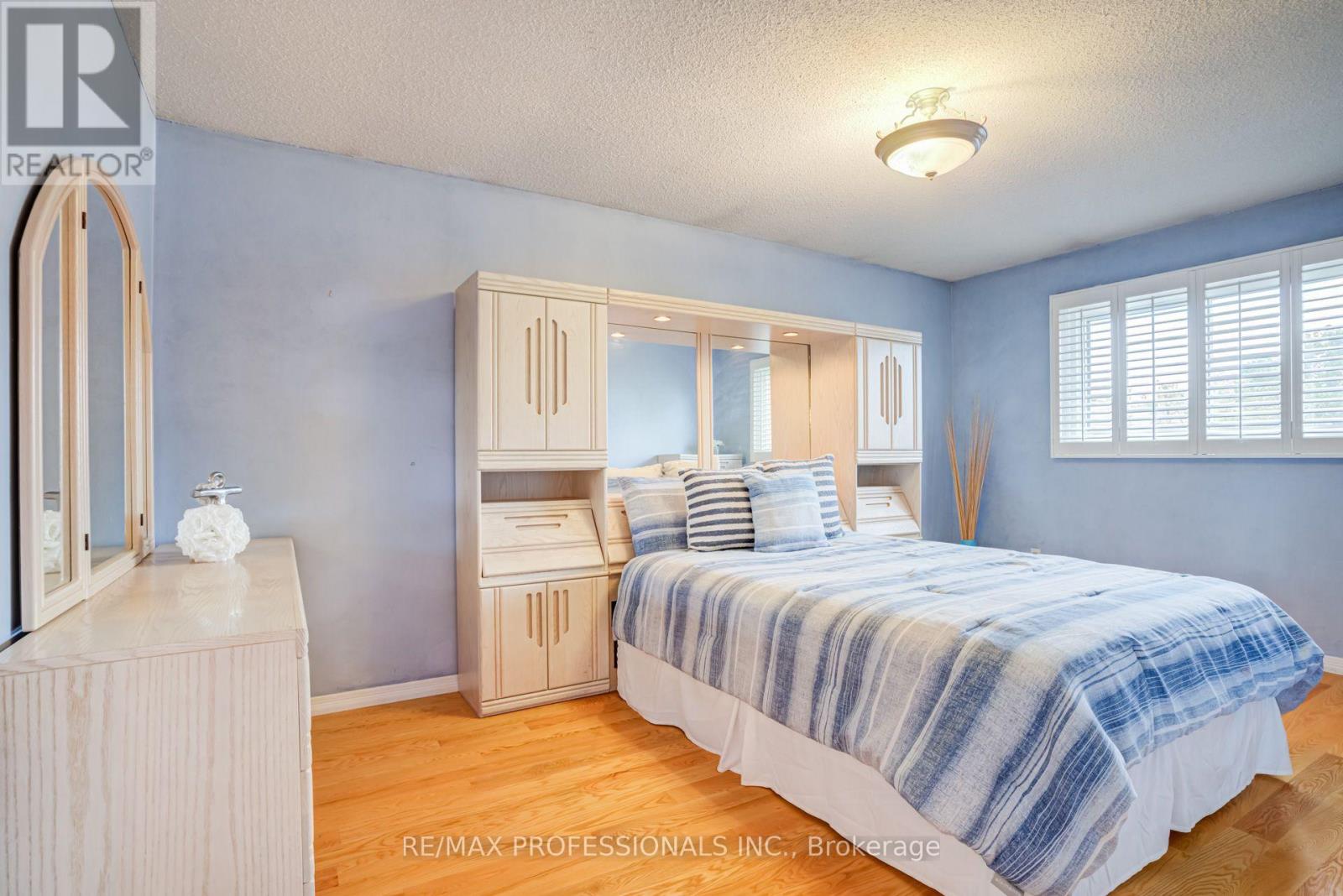 4357 POLTAVA CRESCENT - 29