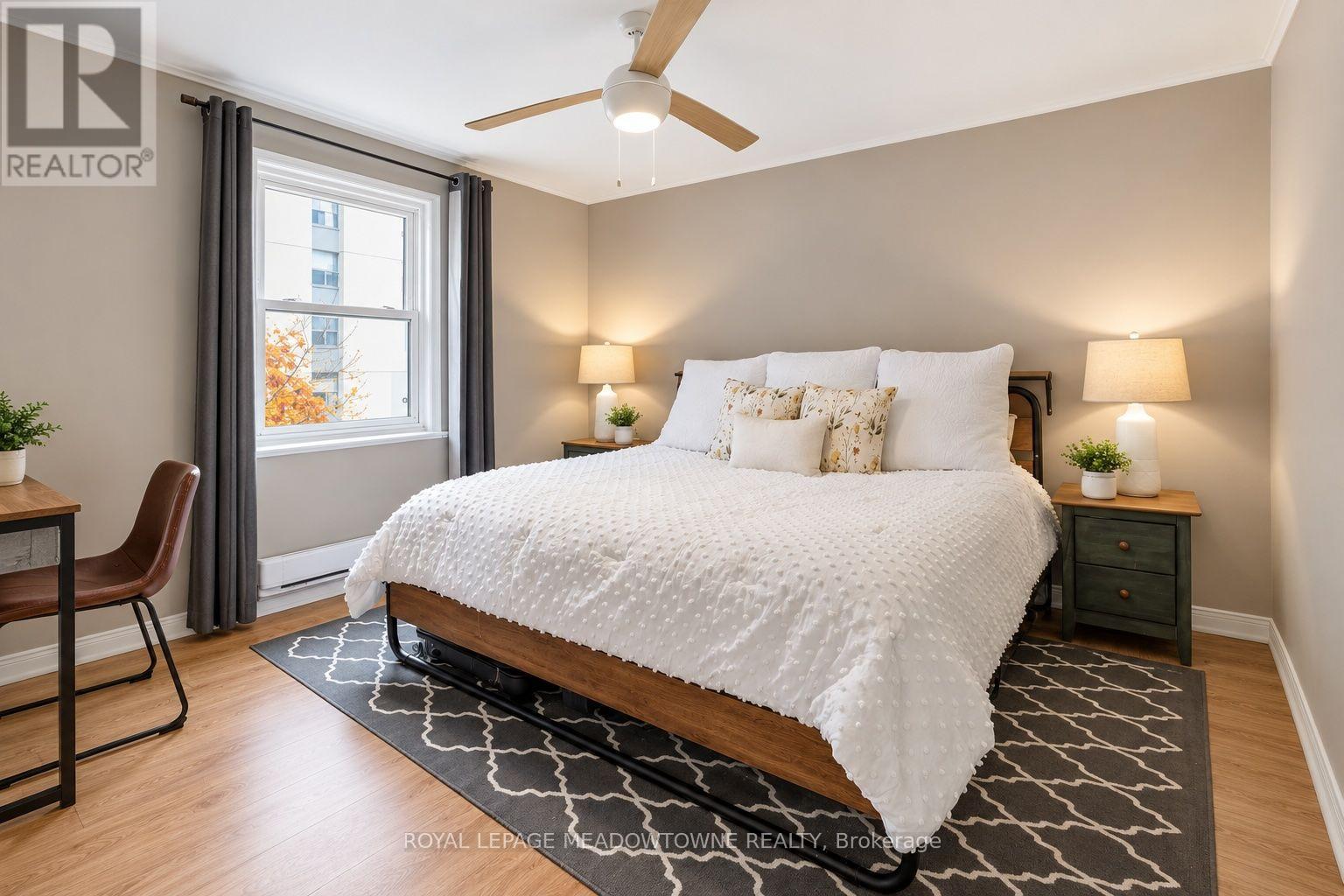 #15 1351 LAKESHORE ROAD - 16