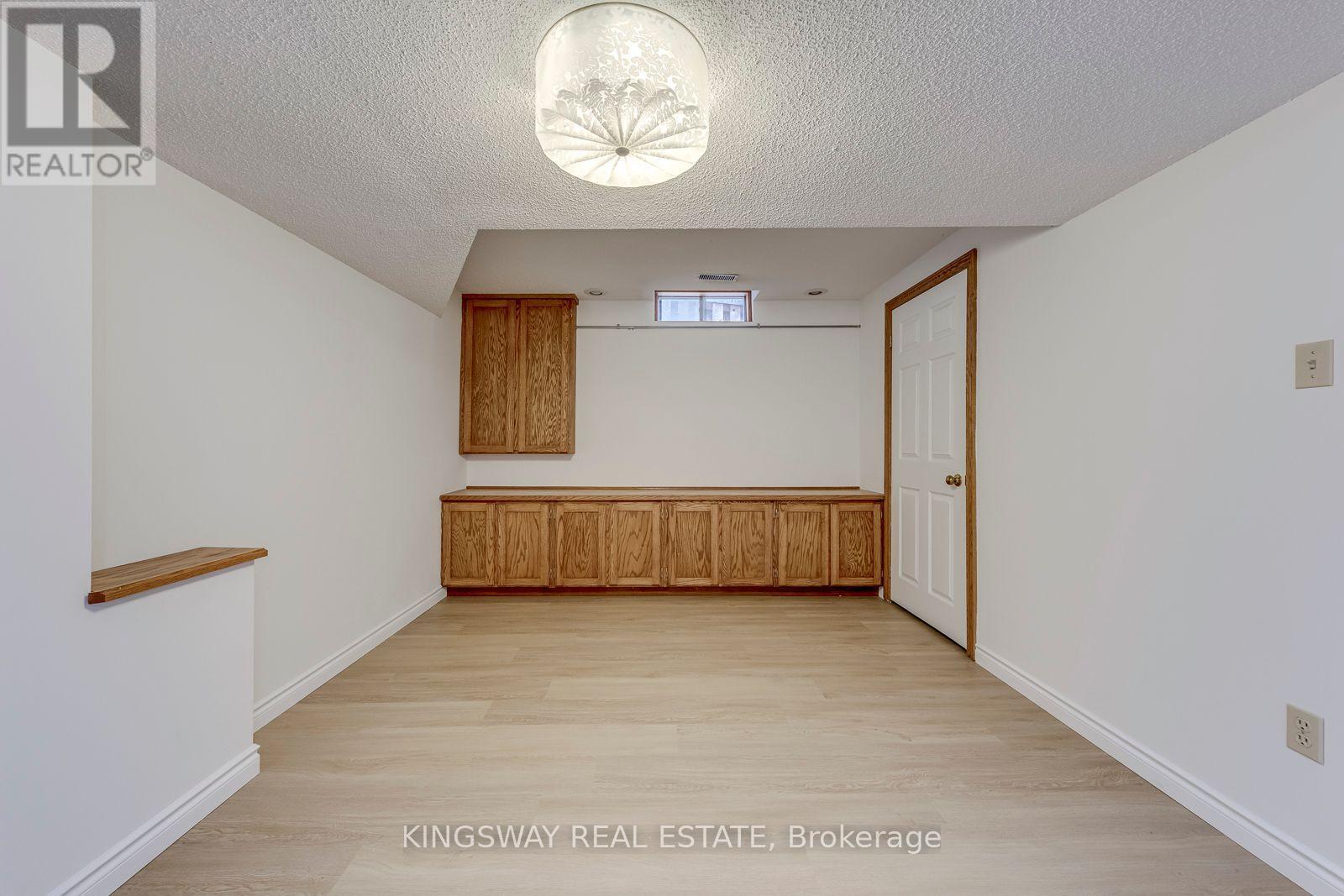 3603 KELSO CRESCENT - 33