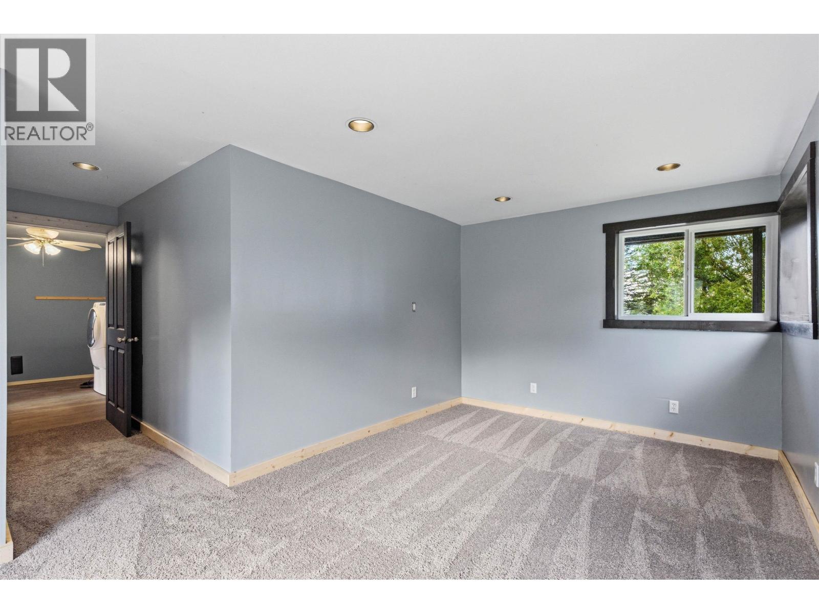 643 HODGSON ROAD - 12